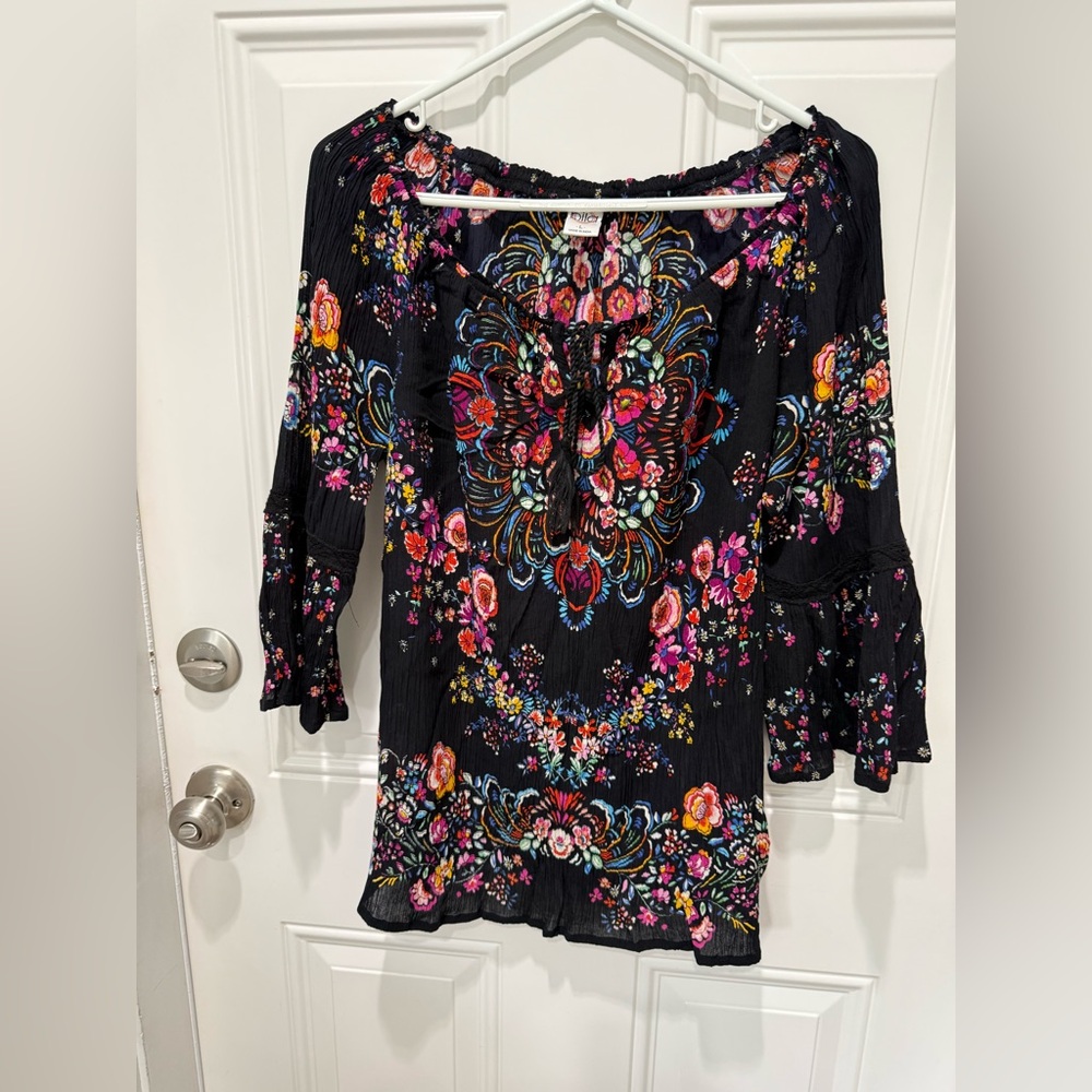 Bila Boho Floral Peasant Top Black with vibrant Multicolor Floral Print size L